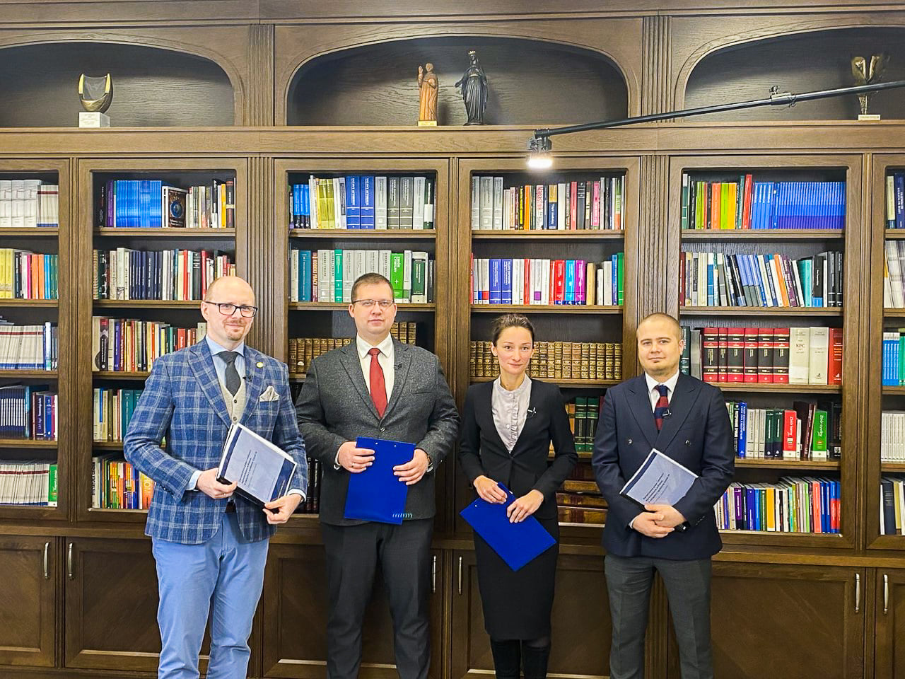 Prawne aspekty ograniczeń praw i wolności wprowadzanych w Polsce w związku z epidemią – raport Ordo Iuris