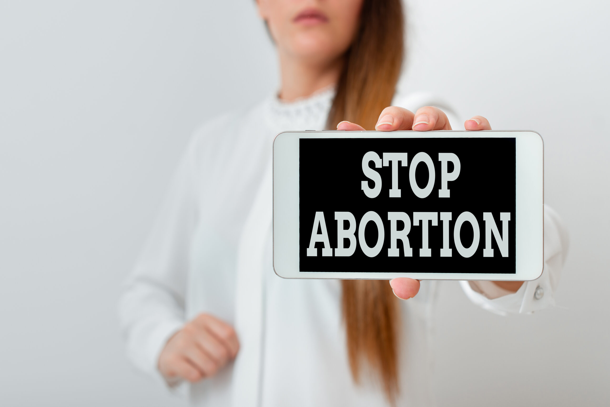 W latach po wyroku TK spadło poparcie dla aborcji – analiza porównawcza wyników sondaży