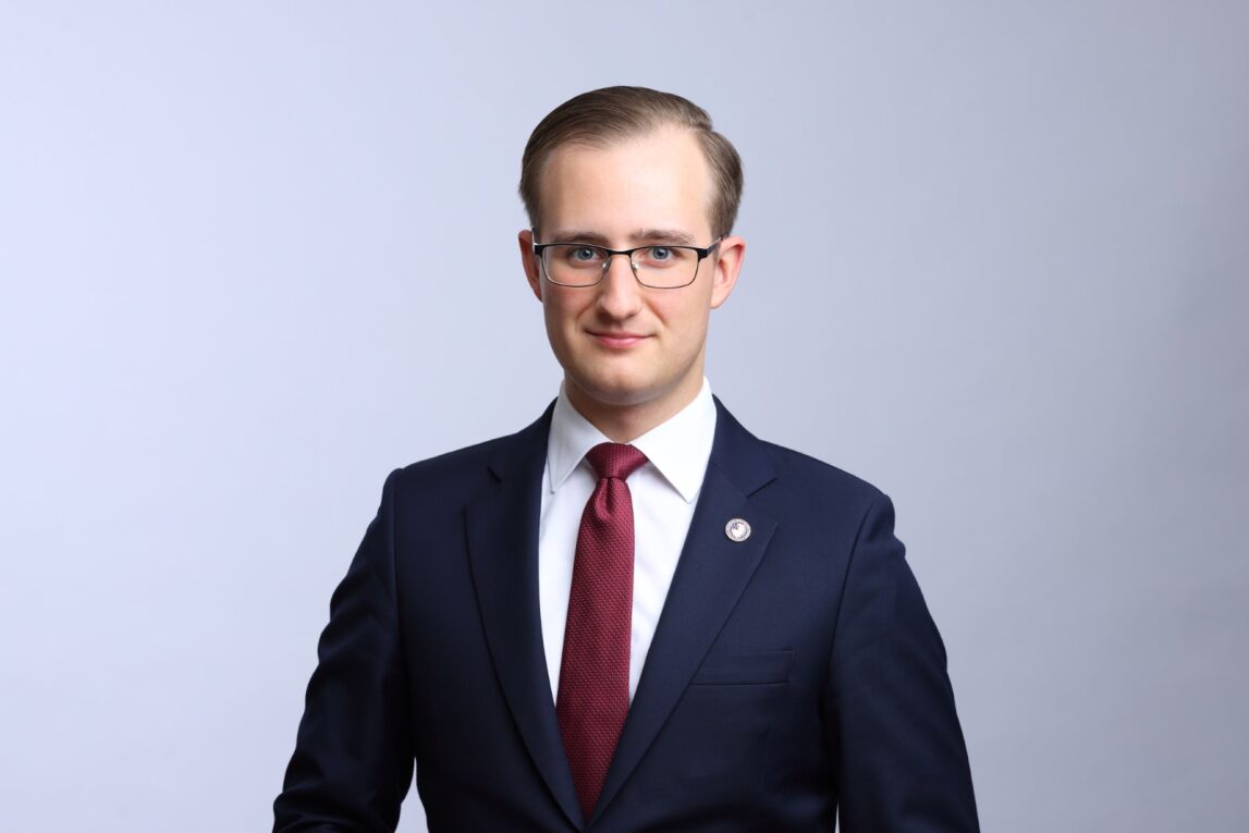 „Babciowe” tylko dla pracujących zarobkowo to szantaż wobec matek preferujących osobistą opiekę nad dzieckiem