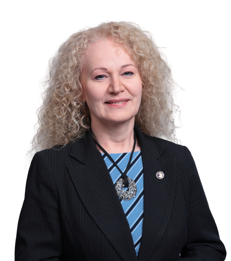 Monika Leszczynska - zdjęcie profilowe bez tła 2