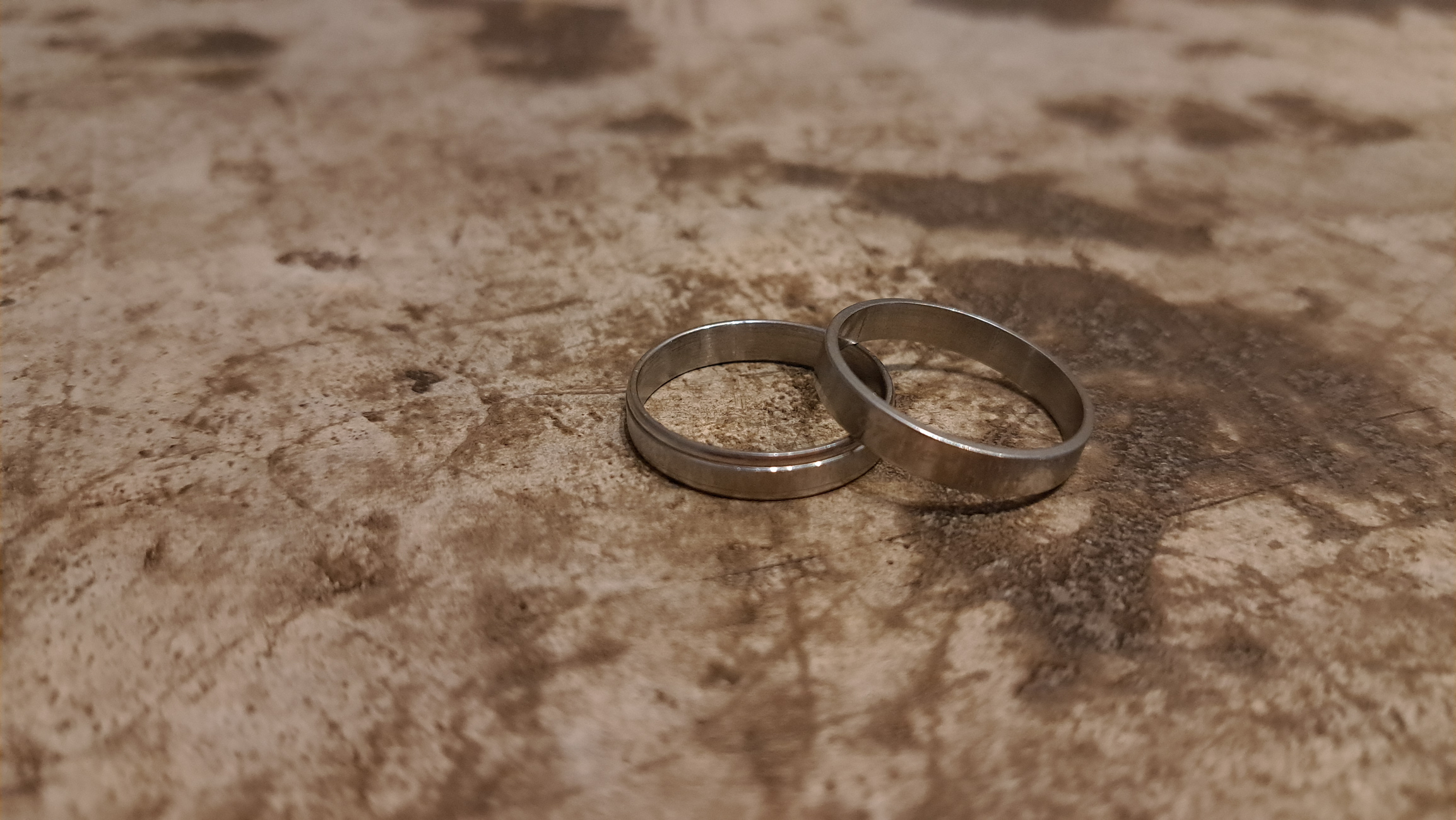 Konkurencja dla małżeństwa wbrew Konstytucji. Pierwsze czytanie projektu o „statusie osoby najbliższej”